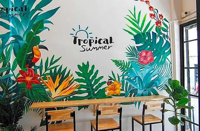 Hotel Tropical Summer Cafe & Bangkok