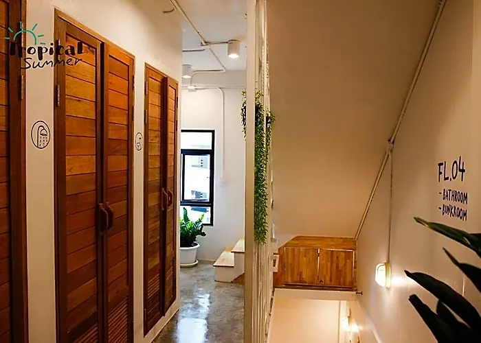 Hotel Tropical Summer Cafe &