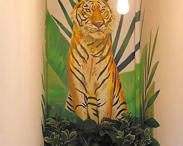 Tropical Summer Cafe & Hotel 2*